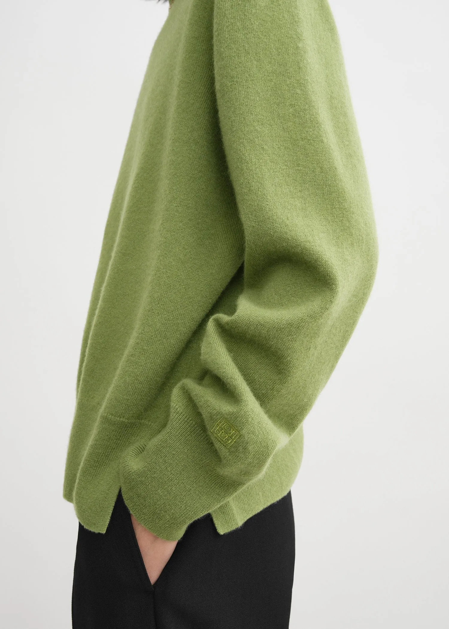 Crew-neck cashmere knit laurel